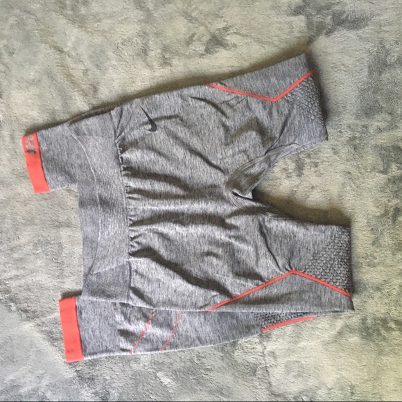 Nike Leggings - Picture 3 of 5